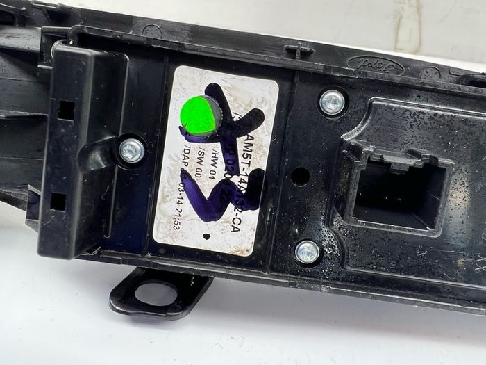 2014 Ford Focus Mk3 5dr Fornt Driver Side Window Switch Am5t-14a132-ca A2l11b6s