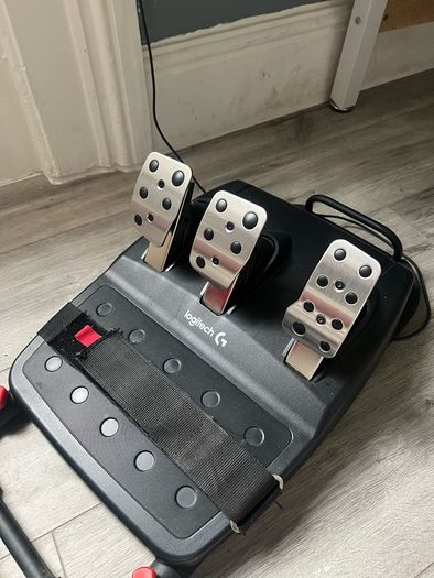 Playseat + Logitech G29