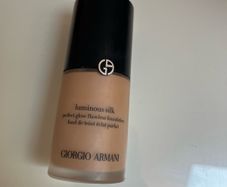 Armani Luminous Silk Foundation