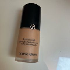 Armani Luminous Silk Foundation