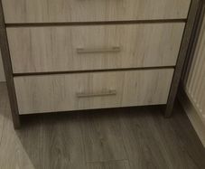 Chest of drawers