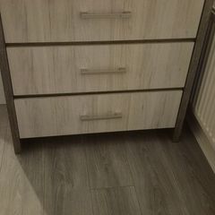 Chest of drawers