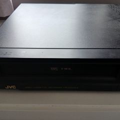 JVC Video Cassette Recorder HR-D520ES VHS Player.