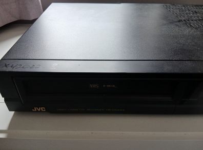 JVC Video Cassette Recorder HR-D520ES VHS Player Front Loading System, Chassis Built VCR.