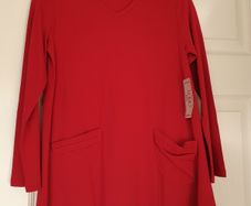 BNWT - HALF PRICE - Age 6 / 7 Years - LOGO Littles by Lori Goldstein - Asymmetric Top - Original Cost Euro 12