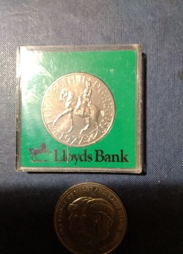 Three   Mint   Crowns