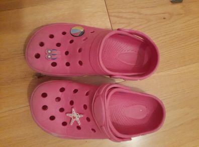 Girl's crocs