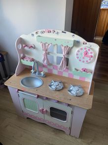 Price Reduced -Childs Kitchen Unit