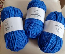 Chunky blue yarn