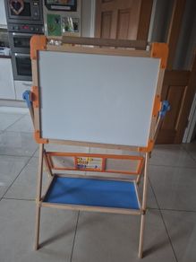 Double-Sided Kid's Art Easel