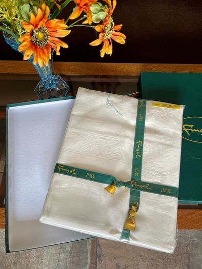 Boxed Vintage Irish Linen Damask Tablecloth Antique White