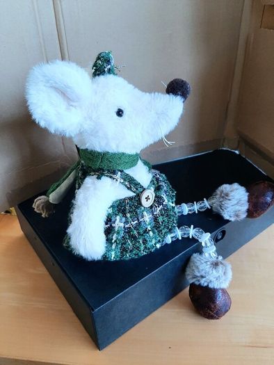 2026 Sitting mouse BNWT