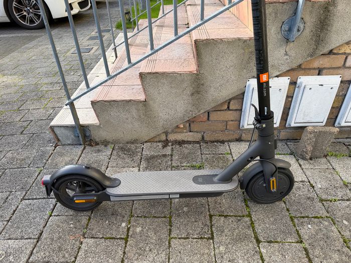 Electric scooter
