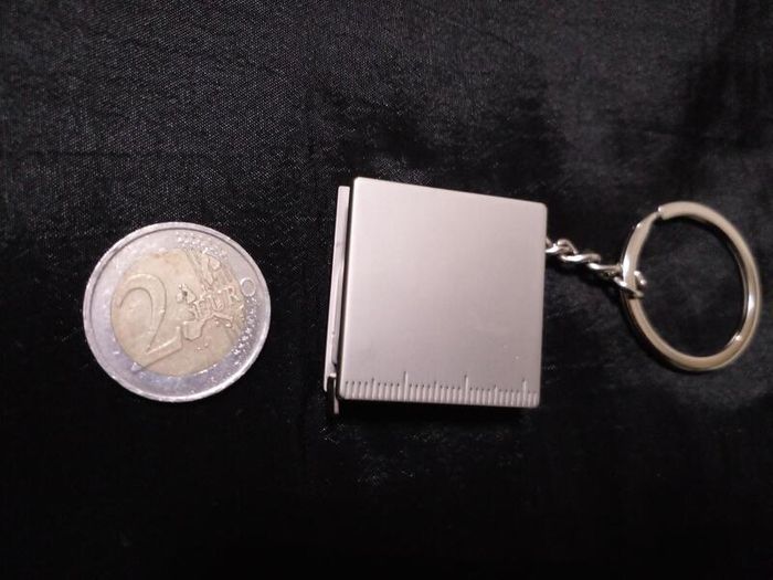 Measuring tape keyring New
