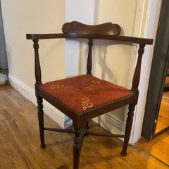 Edwardian corner chair