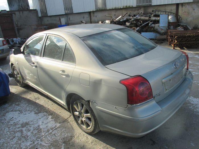 2005 Toyota Avensis