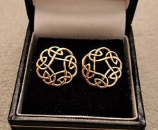 9ct celtic  circle gold stud earrings