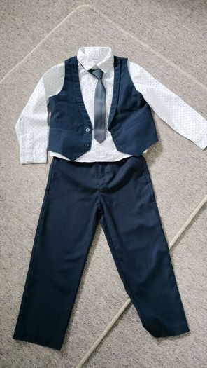 Boys suit 5 to 6