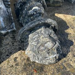 Lions garden ornament statue wall/pillar mounts