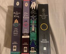 (1990's) Paperback Lord of the rings trilogy & the hobbit book lot
