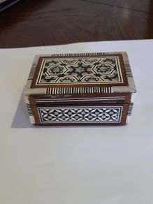 Trinket box inlaid abalone