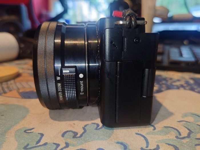 Sony ZV-E10 With selp1650 and wind buff