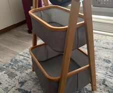 Foldable bathroom basket