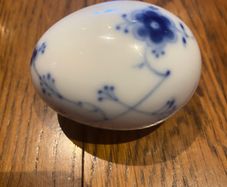 Reduced B&G Danish Porcelain egg number 691 collectors item