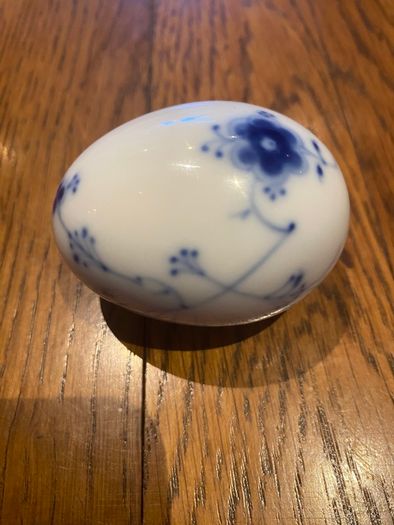 Reduced B&G Danish Porcelain egg number 691 collectors item