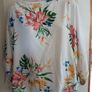 Floral top Image 2