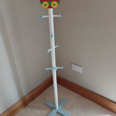 Children's coat hanger