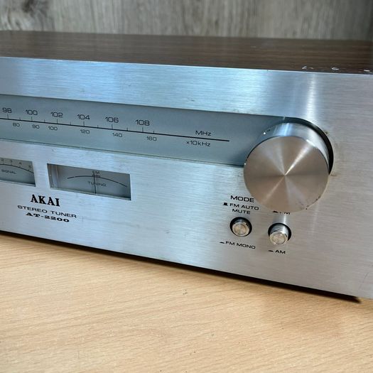 Akai AT-2200 -Vintage Silver Face Tuner Tested Working + Manual FLAWS