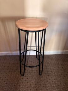 8 High Stools
