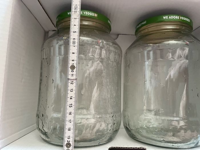 Glass jars 2.5 litres