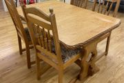 Dining table + 4 chairs