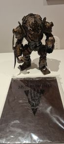 Collectible figure elder scrolls and artbook