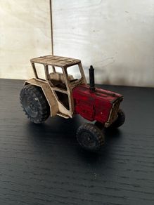 dinky International tractor