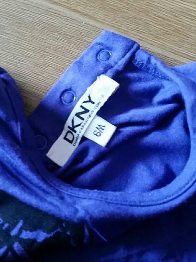 DKNY baby t shirt