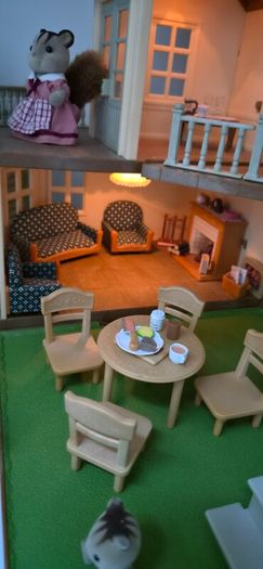 Sylvanian Bundle with Light Up House