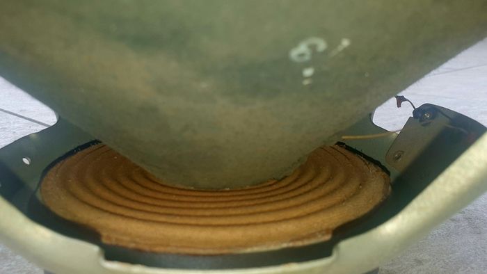 1973  Celestion Greenback with pulsonic cone 16 Ohms