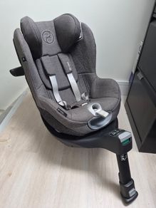 Cybex Sirona Z Car Seat & Cloud Base Z combo