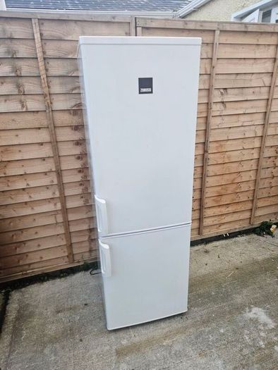 zanussi fridge freezer