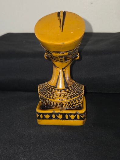 Nefertiti Bust