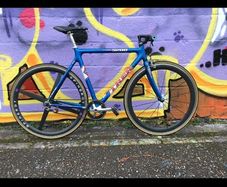 Vintage lopro frame and trek 5200