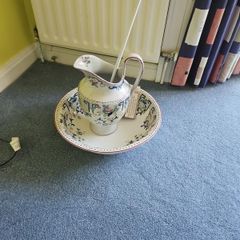 Antique wash basin set