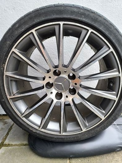 Genuine Mercedes AMG Alloy Wheel - 18 inch