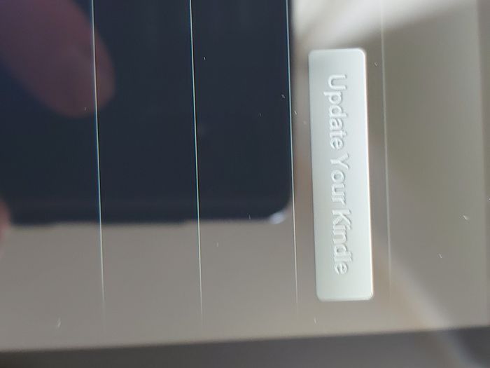 Amazon Kindle, Model D01400, Serial number D026 A0A0 2482 02AQ, in excellent condition