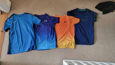 Sports tops x 4