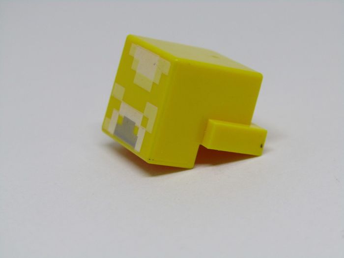 Lego Minecraft Moobloom Cow Error Head 3rd Stage Print Head And Is Missing The Last Print Rare And Hard To Find