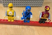 Mega Bloks figures x 3